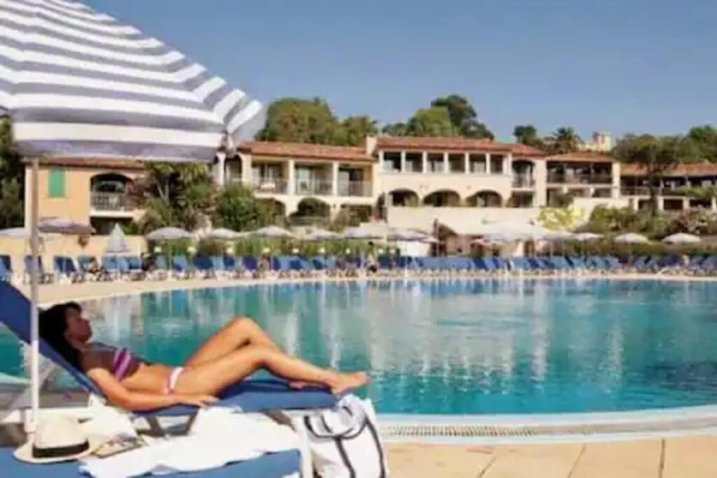 Chez Adriana Appartement Cosy Avec Jardin, Proche Plage Grimaud Kültér fotó